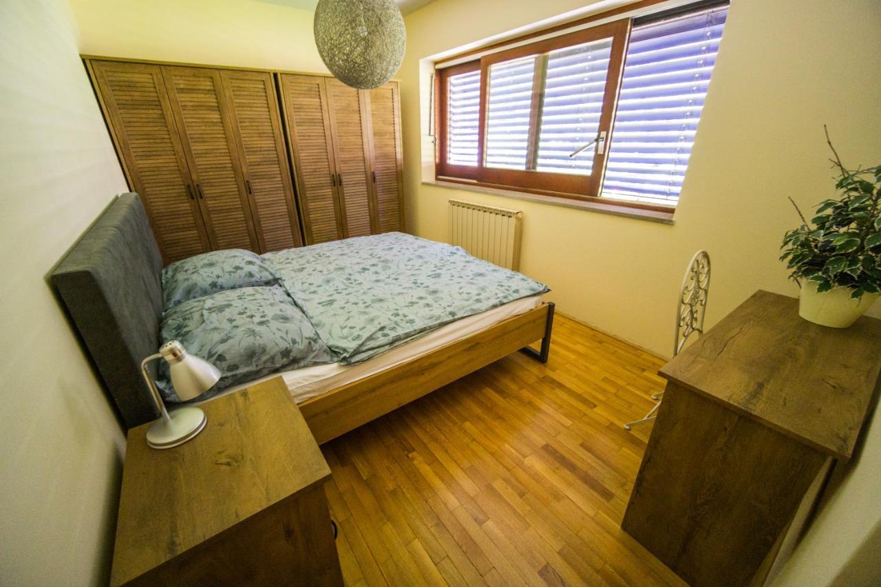 Apartments Sara 7, 8, 9 포르토로즈 외부 사진