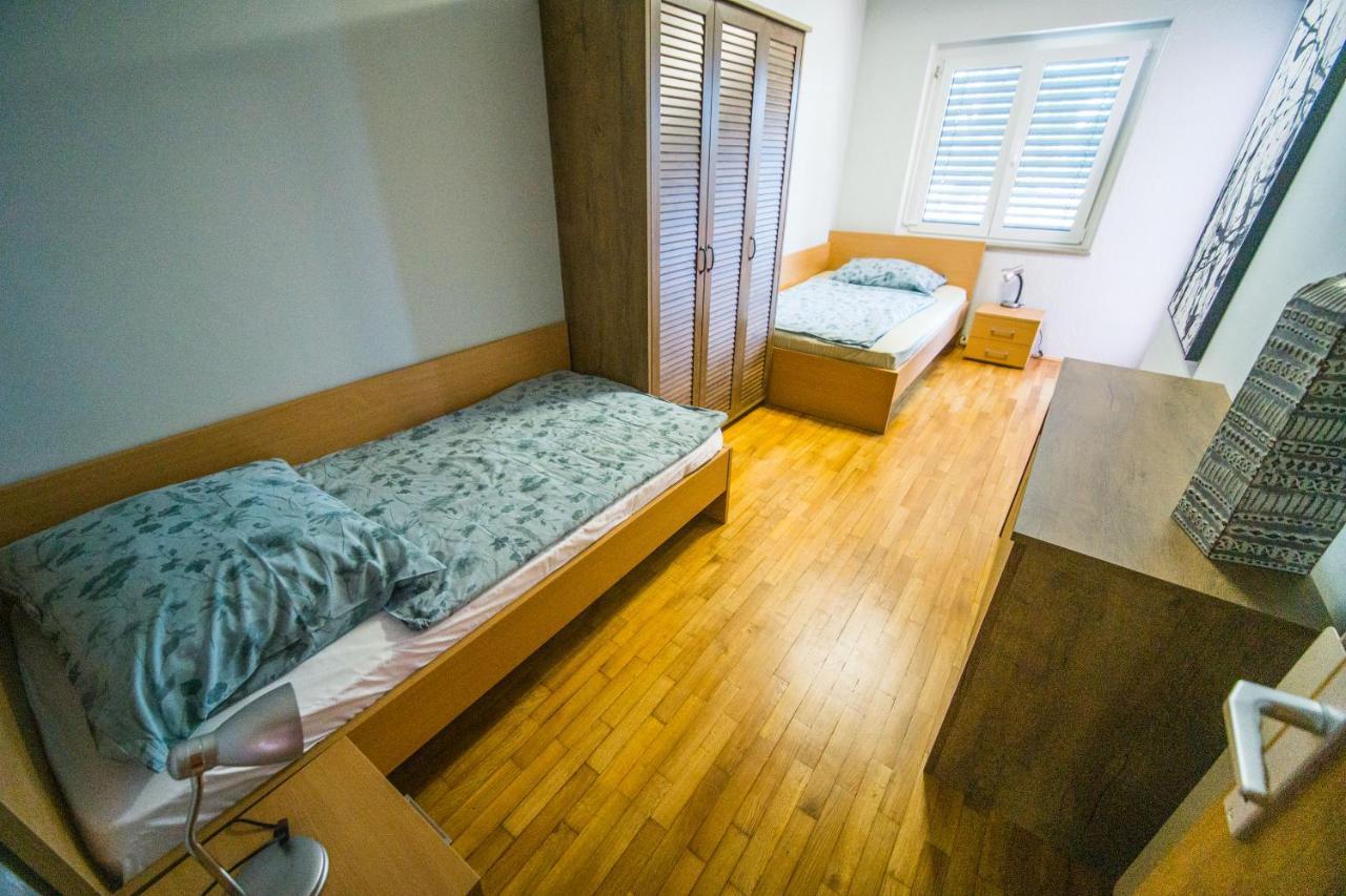 Apartments Sara 7, 8, 9 포르토로즈 외부 사진