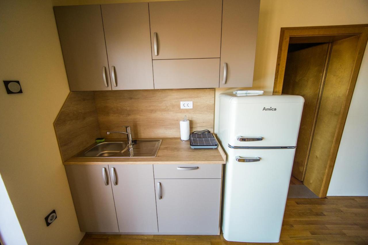 Apartments Sara 7, 8, 9 포르토로즈 외부 사진