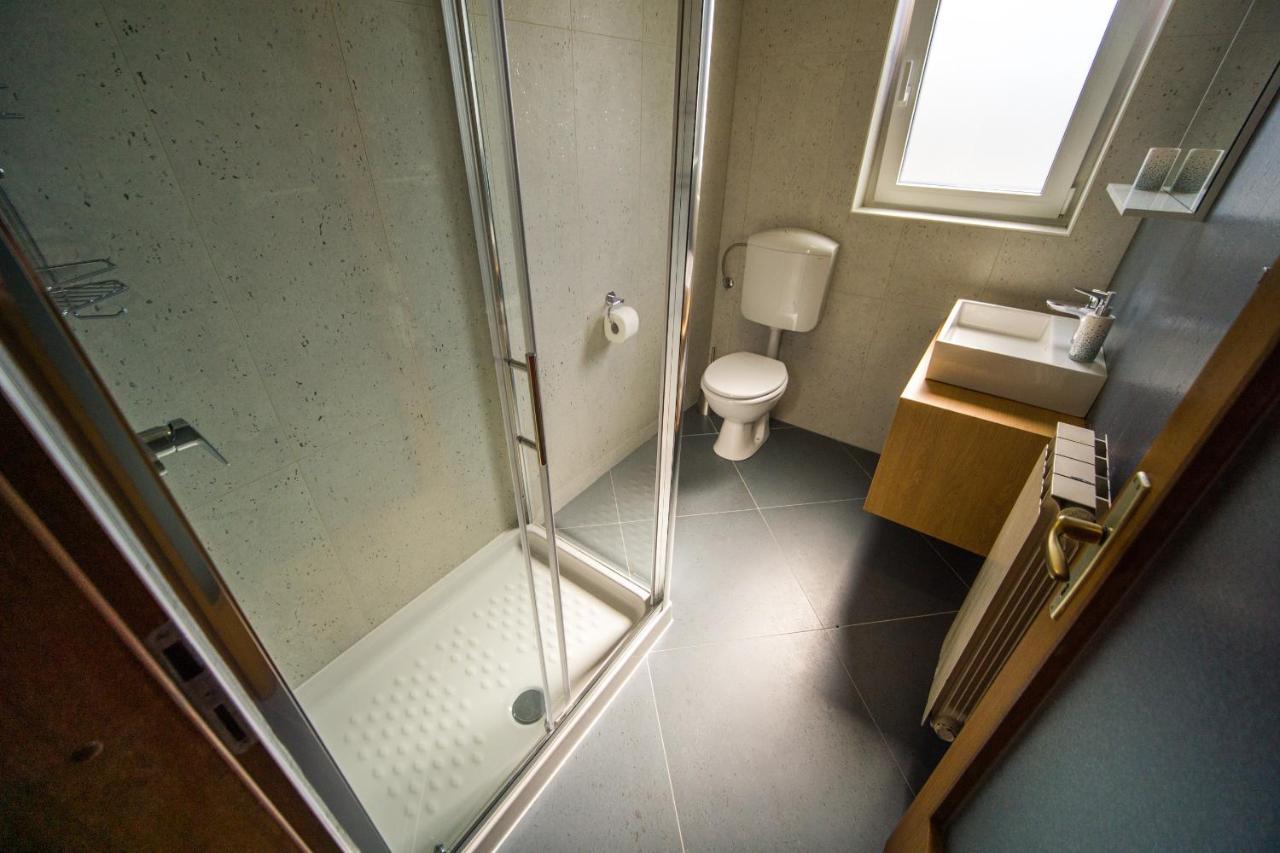Apartments Sara 7, 8, 9 포르토로즈 외부 사진